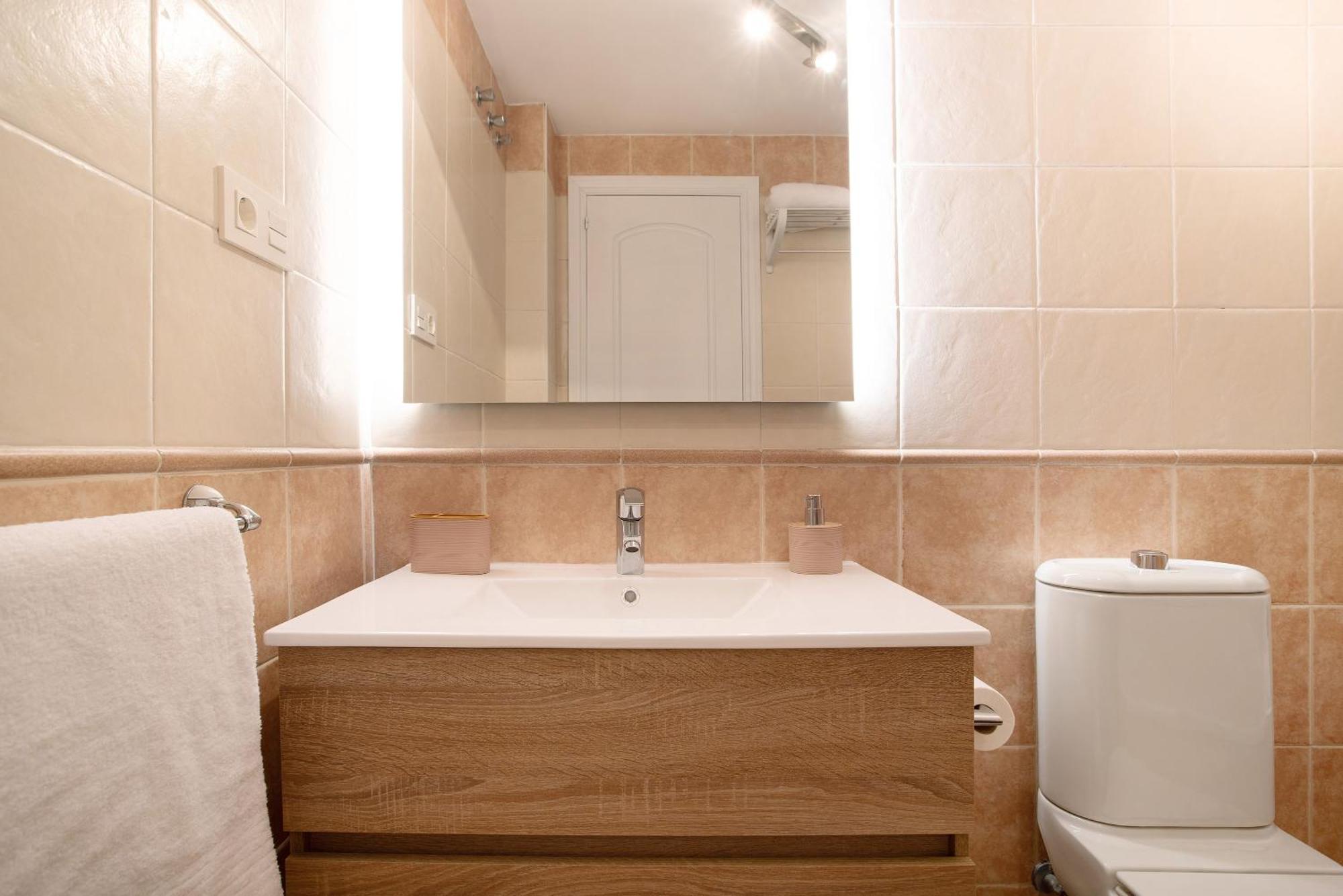 Apartamento Carlos Haya Малага Екстериор снимка